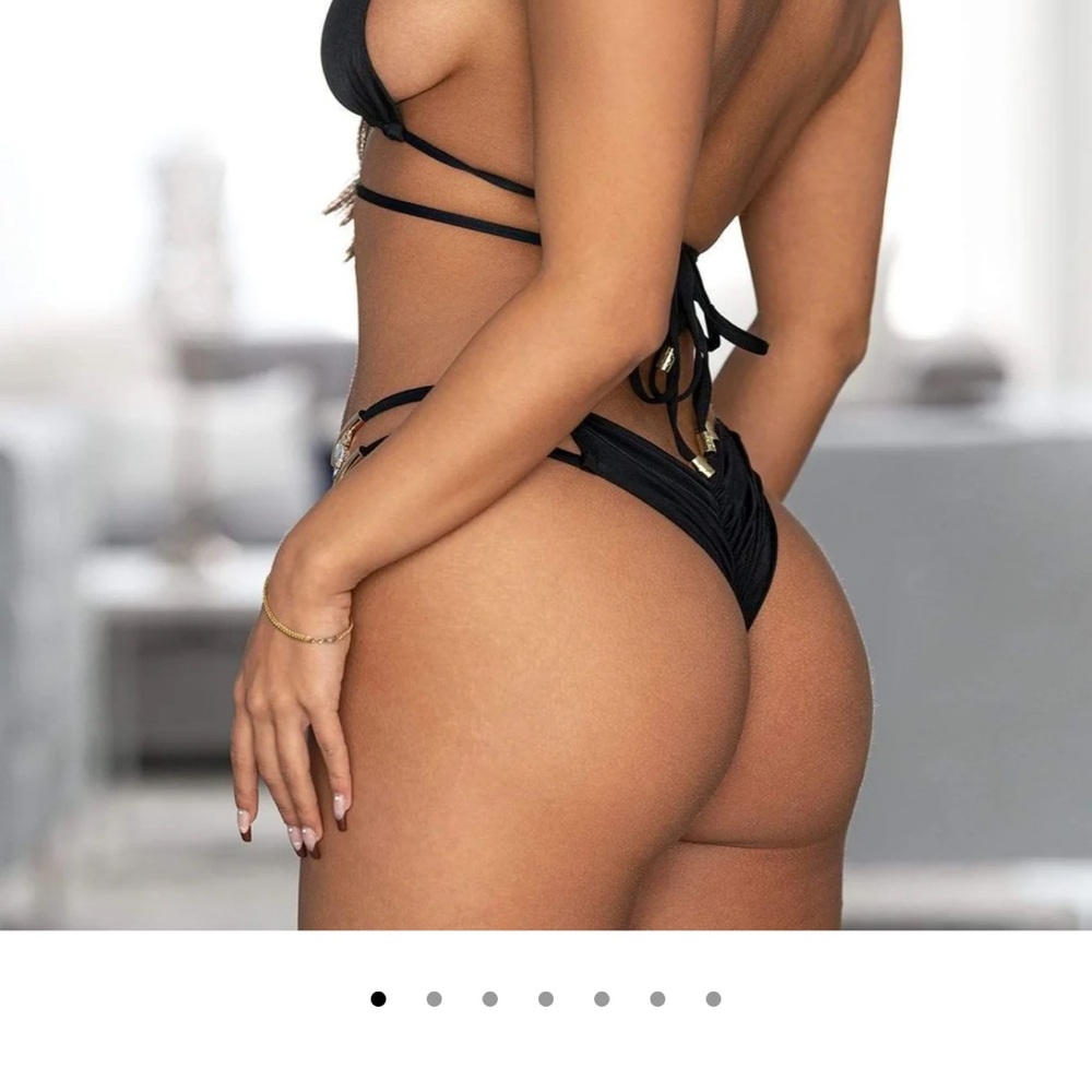 Beach Bunny Swimwear Size Large